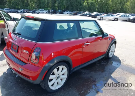 2004 Mini Cooper S z USA, uszkodzony, nr VIN WMWRE334X4TD86858